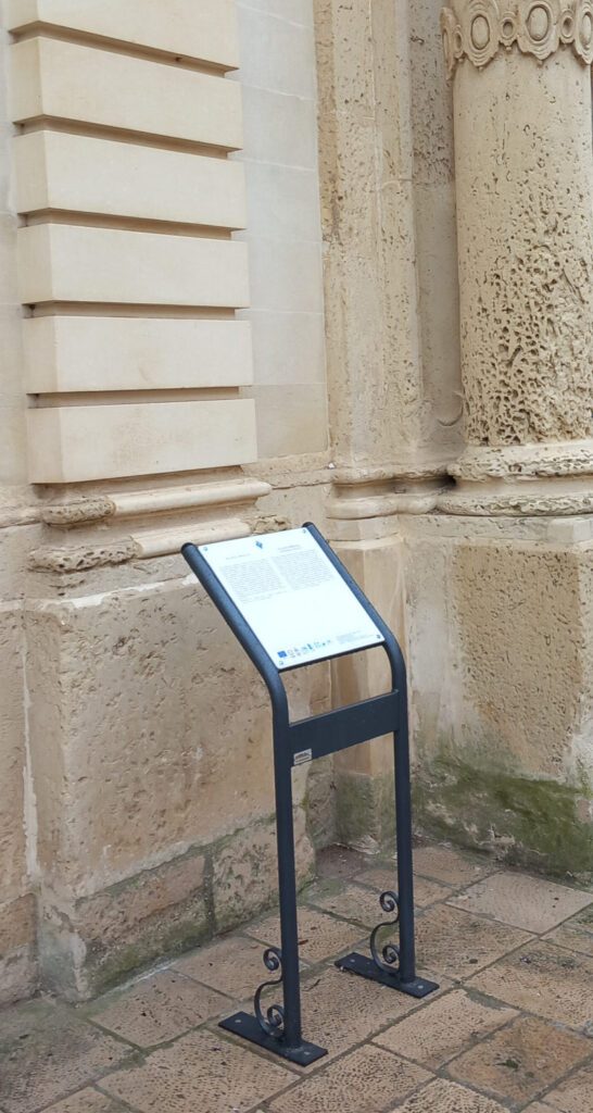 fornitura_leggio_centro_storico_galatina_flangiato_decorato_luoghi_culto_monumenti_ferro